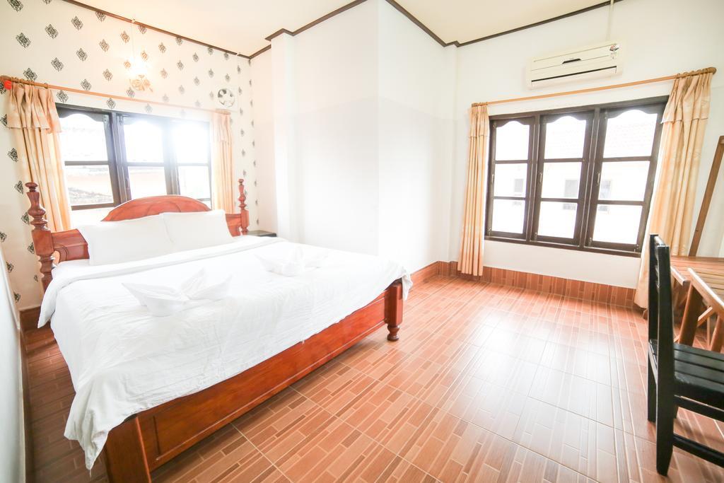 Maylay Guesthouse Vang Vieng Zewnętrze zdjęcie